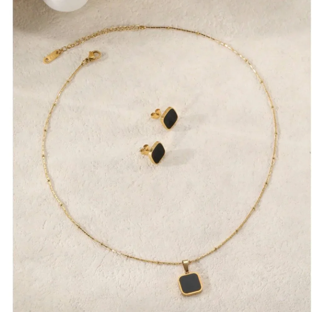 sophisticated jewelry